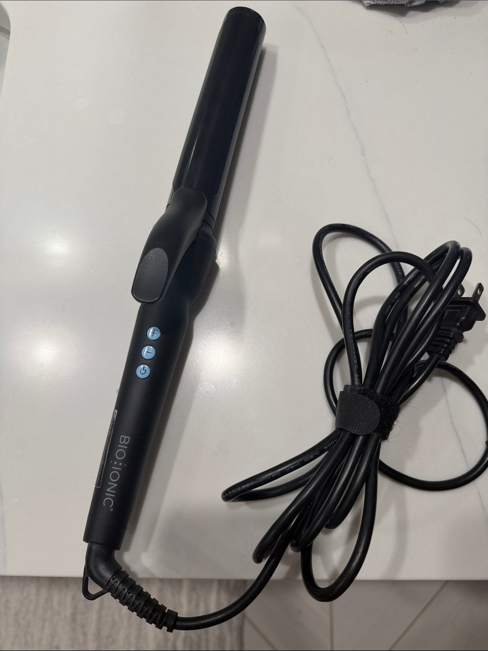 Bio Ionic Black Styling Iron - Black